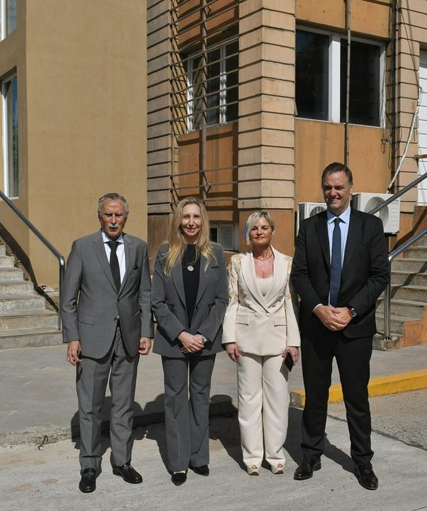 Karina Milei junto a autoridades de Salud en el Malbrán