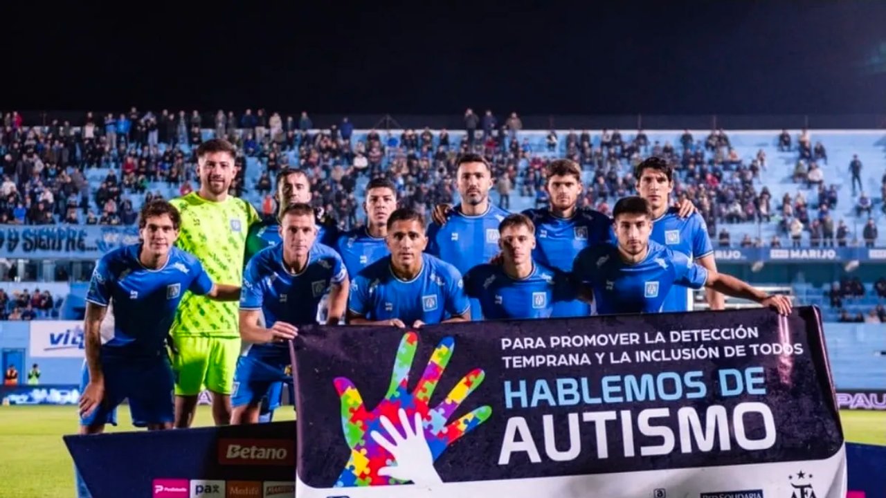 Estudiantes de Río Cuarto aparta a Ramón Ábila y Tobías Leiva del plantel