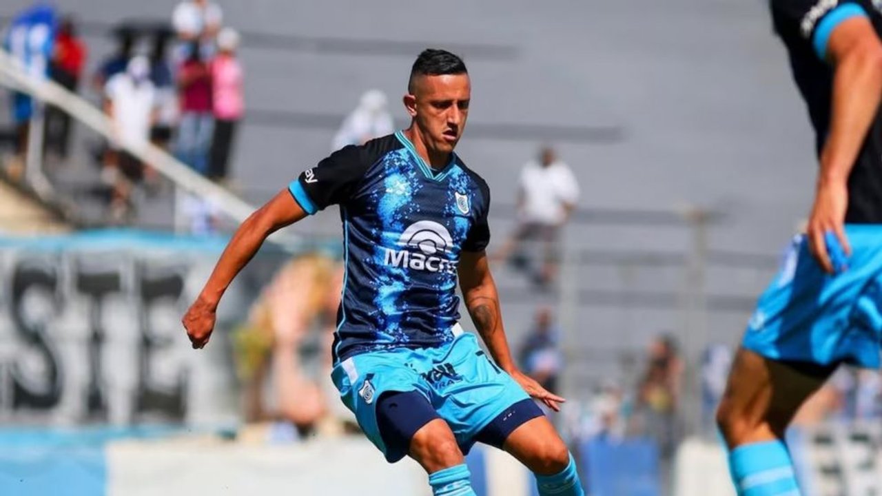 Detienen a futbolista de Gimnasia de Jujuy por gritar 'bomba' en un avión