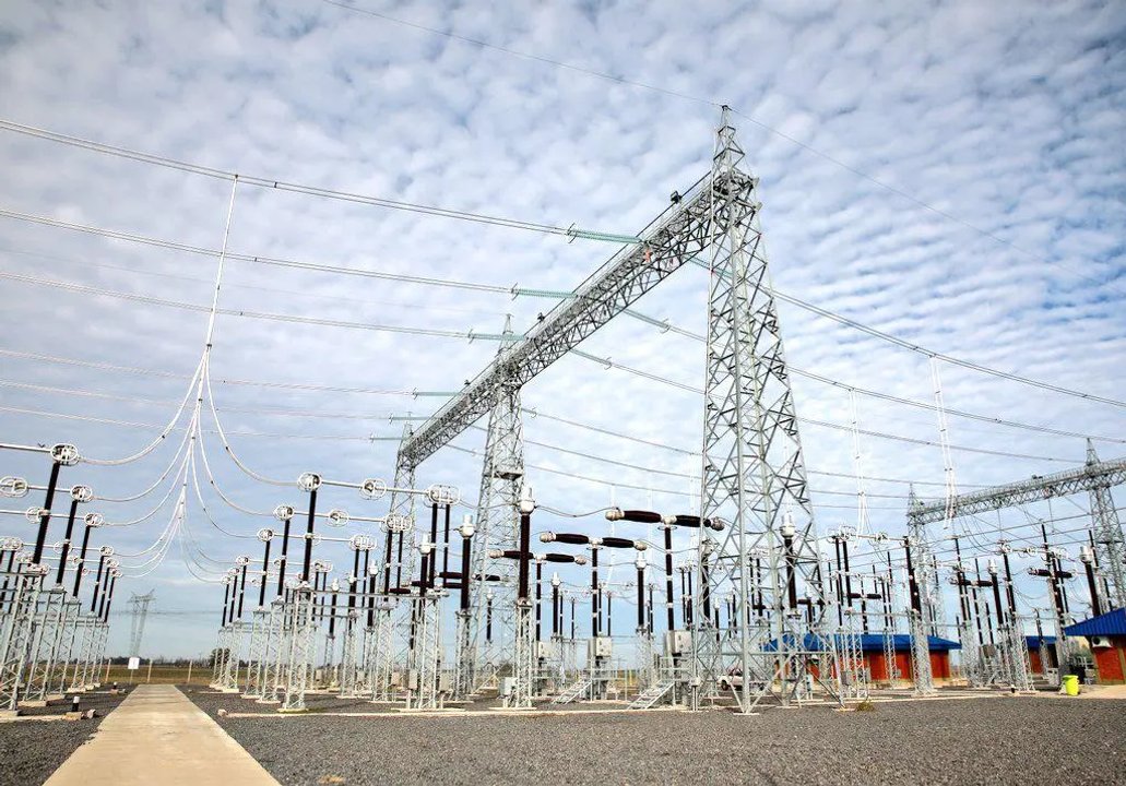 Torres de alta tensión de la red eléctrica argentina
