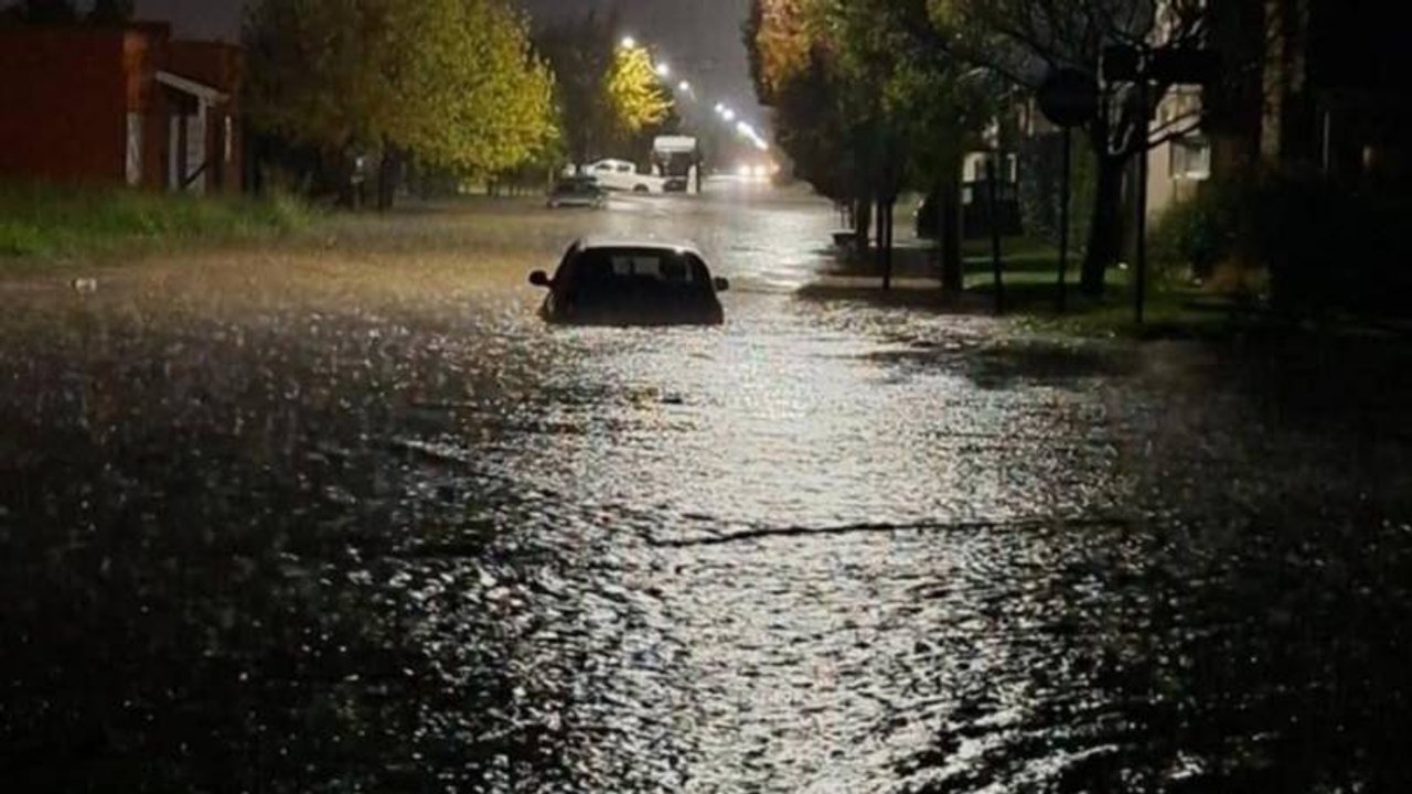 Intensas lluvias causan caos en Coronel Suárez