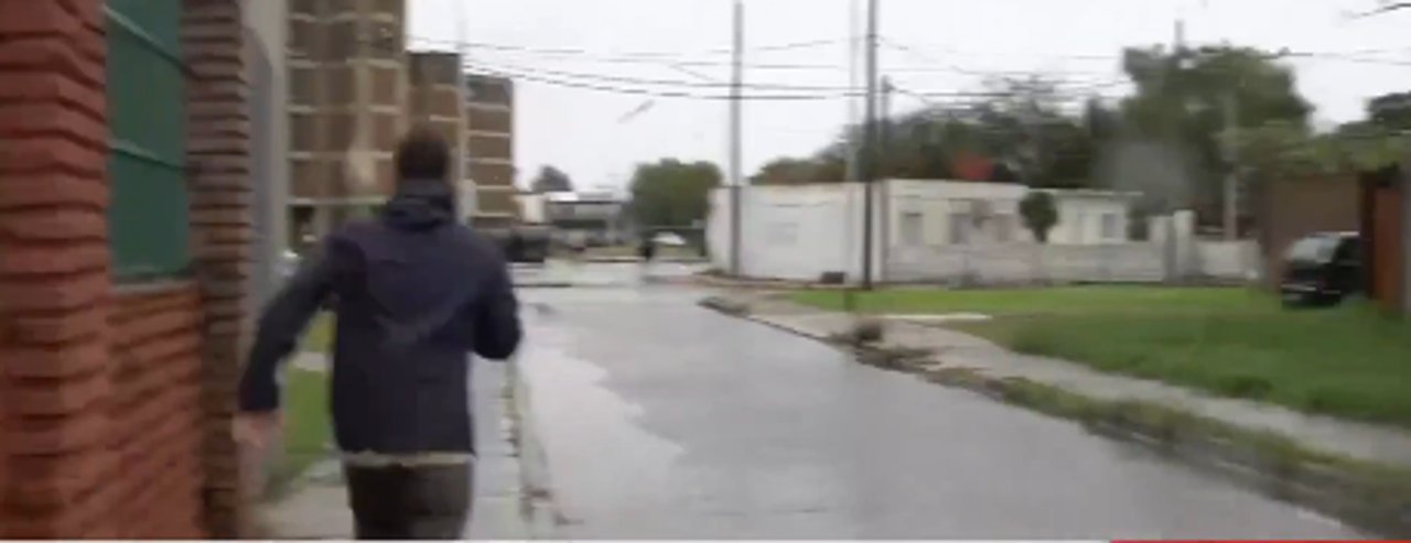 Asalto a equipo de A24 en Dock Sud durante cobertura en vivo