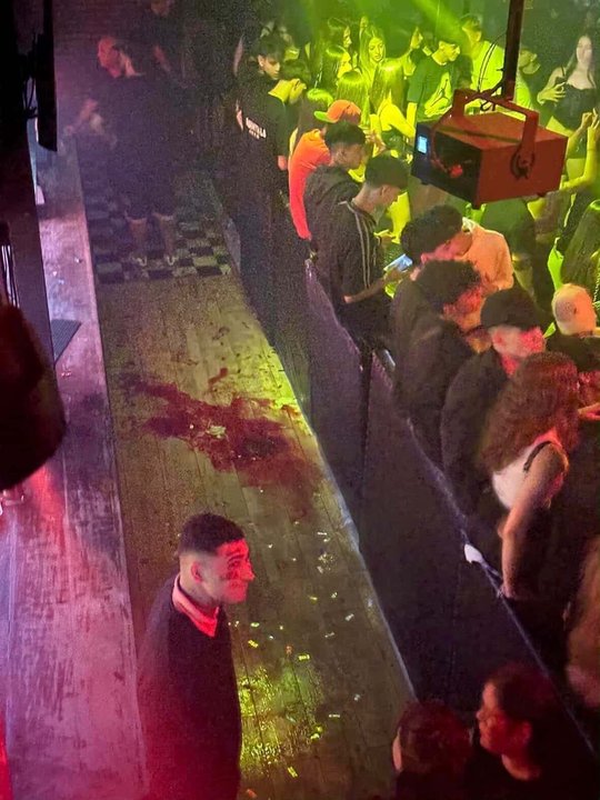 Allanamiento en boliche de San Telmo tras agresión a un joven