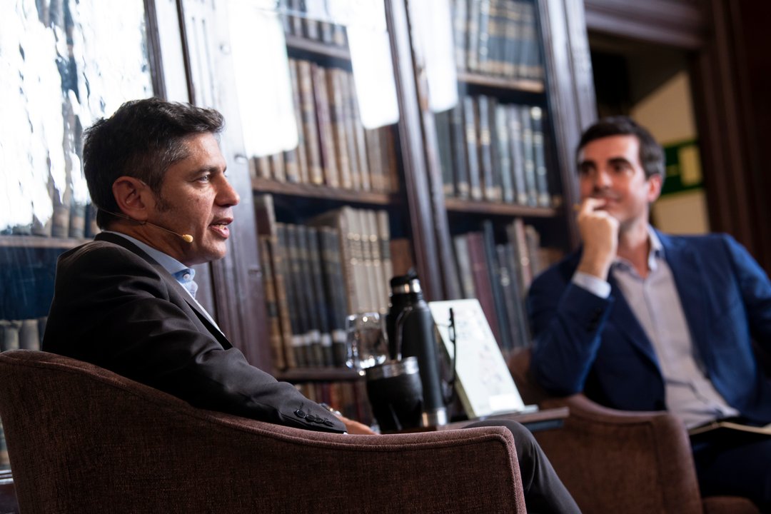 Axel Kicillof durante la presentación de su libro en Madrid