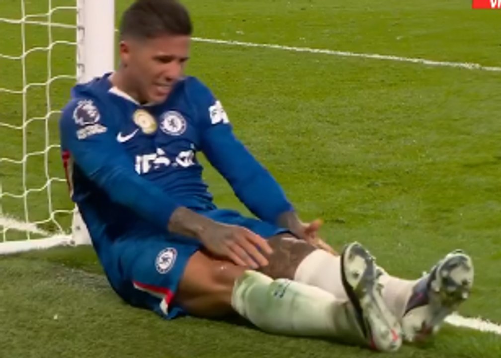 Enzo Fernández se retira con molestias en la derrota del Chelsea