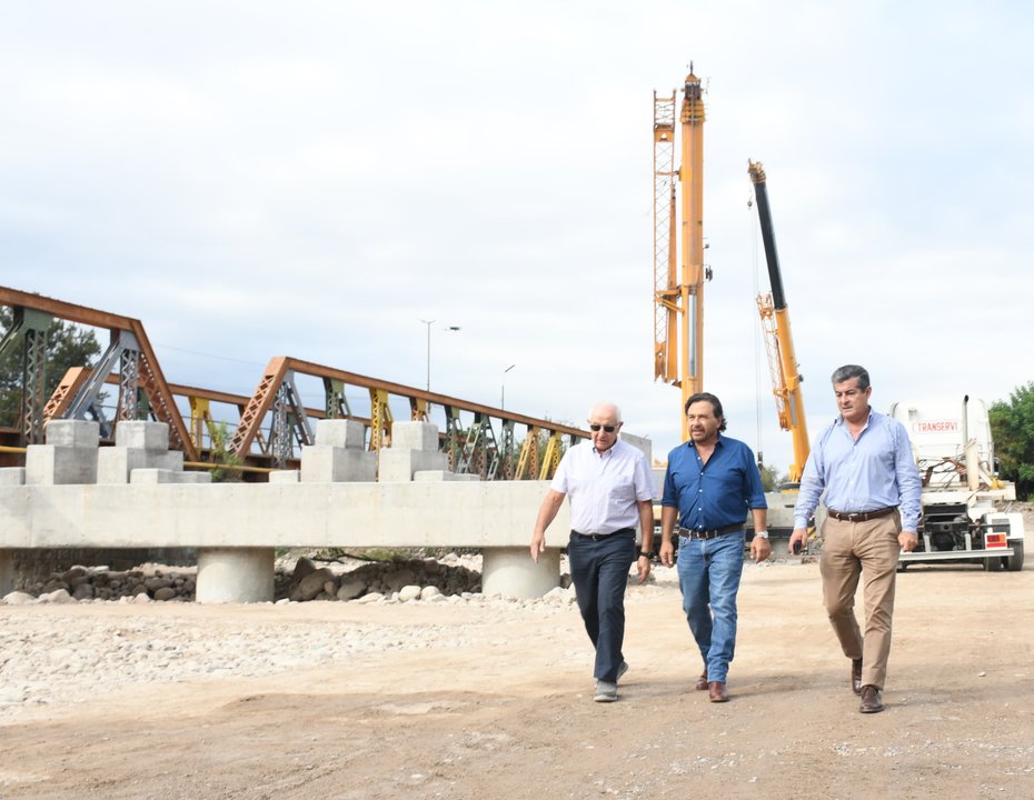 El gobernador Sáenz: “No voy a dejar de gestionar el cumplimiento de las obras”.