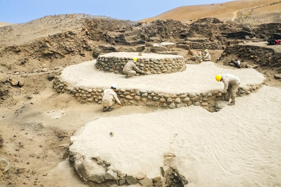 Descubren en Perú una estructura circular perteneciente a la civilización más antigua de América
