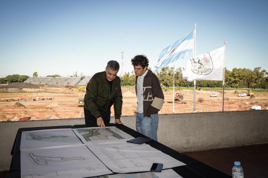 Colapinto y Jorge Macri recorrieron las obras del Autódromo Óscar y Juan Gálvez