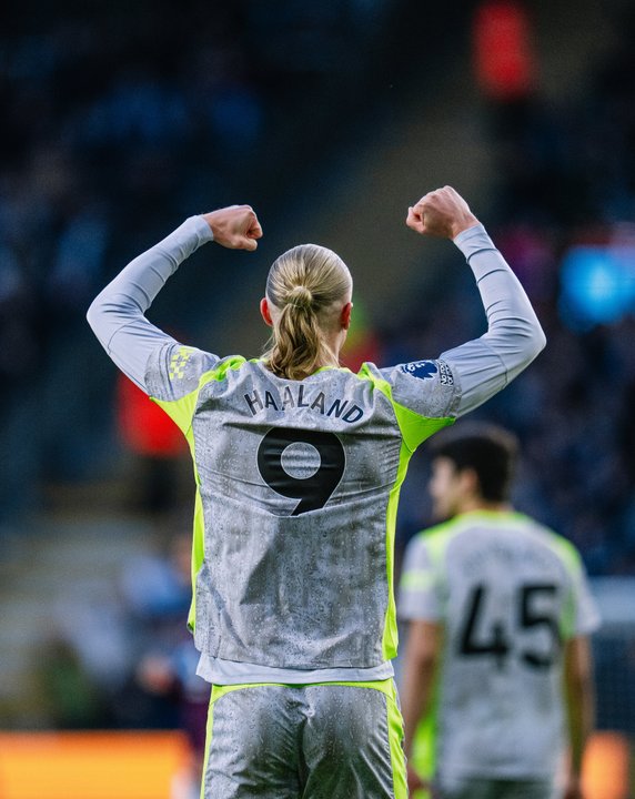 El Manchester City le ganó al Burnley, subió a la punta de la Premier League y le puso toda la presión al Arsenal