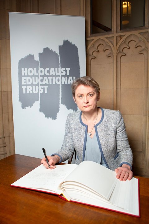 Escala el conflicto: la canciller del Reino Unido afirmó que las Islas Malvinas son británicas