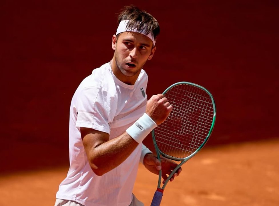 Tomás Etcheverry le ganó a Dino Prizmic y clasificó a los octavos de final del Masters 1000 de Madrid