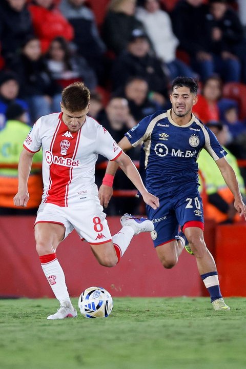Argentinos se lo dio vuelta a Huracán y consiguió un triunfazo en Parque Patricios