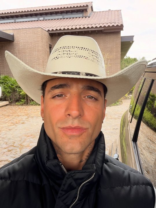 Maluma en las primeras imágenes de su nuevo álbum