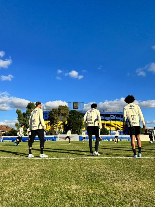 Neymar desata la locura en Buenos Aires antes de enfrentar a San Lorenzo