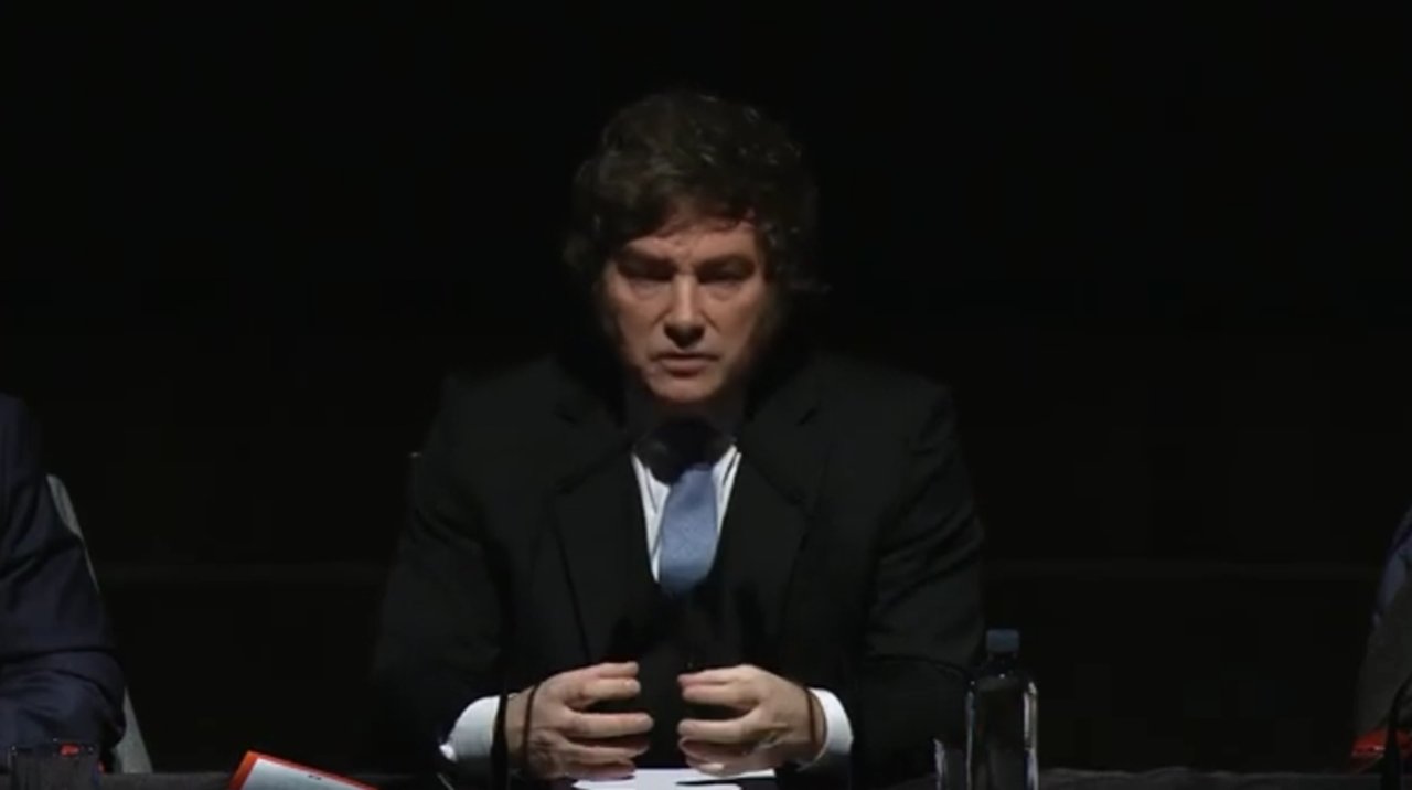 Javier Milei durante una actividad académica en el Palacio Libertad