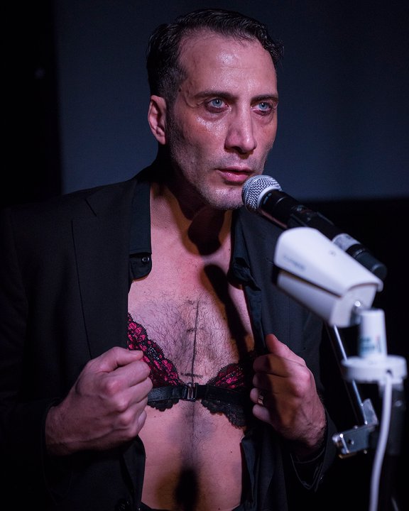 “No siempre está la oportunidad de vivir de nuevo”: Luciano Cáceres y una obra que cuestiona la masculinidad