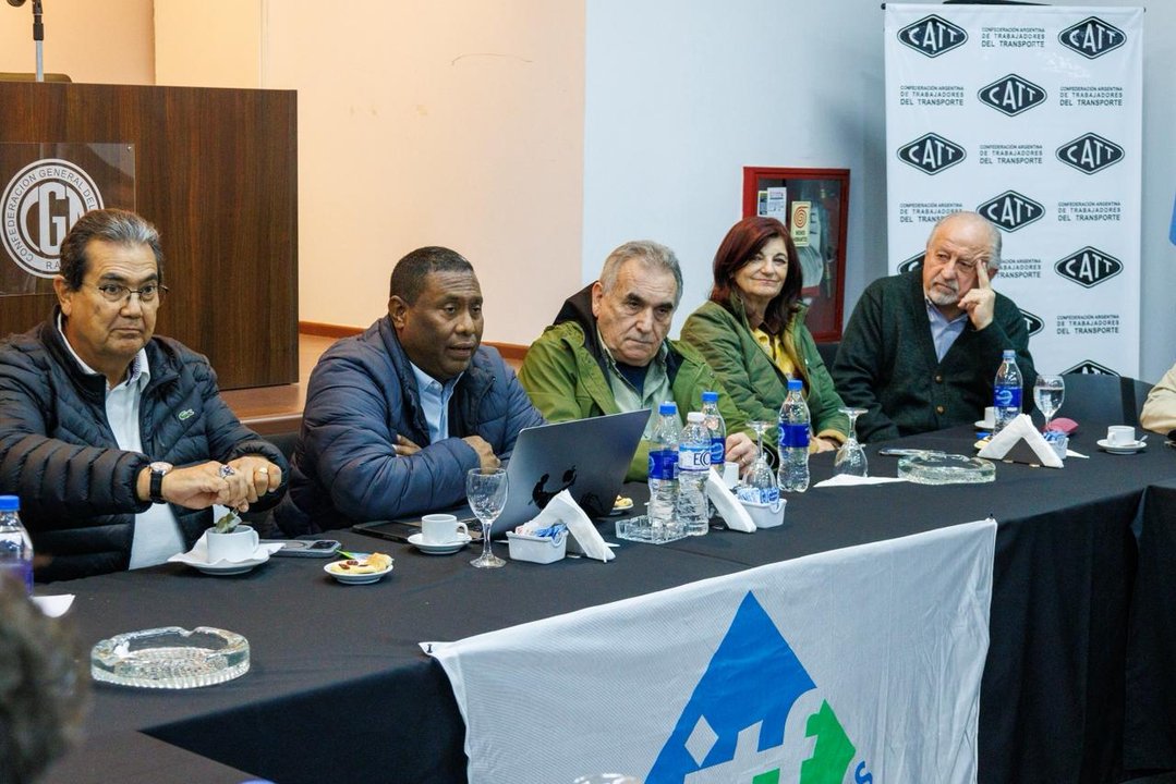 Dirigentes de la CATT y legisladores debaten sobre la situación del transporte