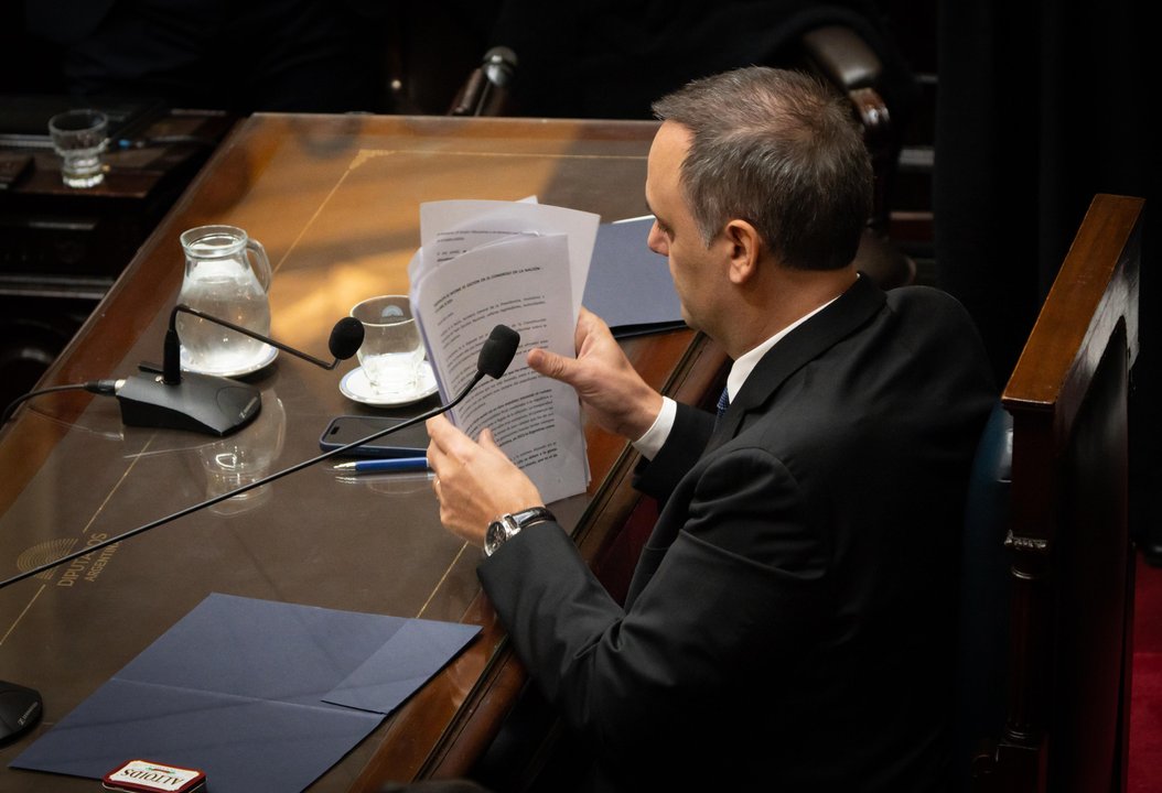 Para Adorni, el kirchnerismo no tiene “autoridad” para cuestionarlo porque tiene el “peor “prontuario de la democracia”