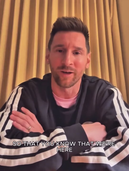 Lionel Messi se presentó ante el plantel del Cornellà, el club español que compró