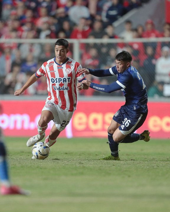 Unión de Santa Fe empató con Talleres de Córdoba y complicó su clasificación a los playoffs del Torneo Apertura