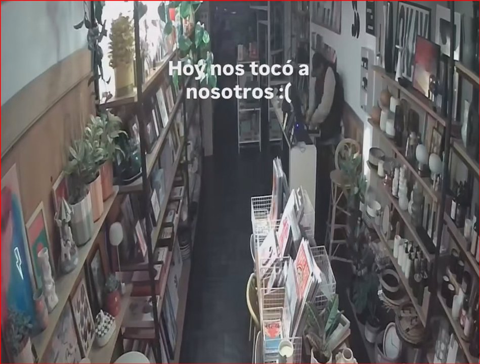 Impactante video de robo en Mar del Plata: en 15 segundos vaciaron la caja de un local