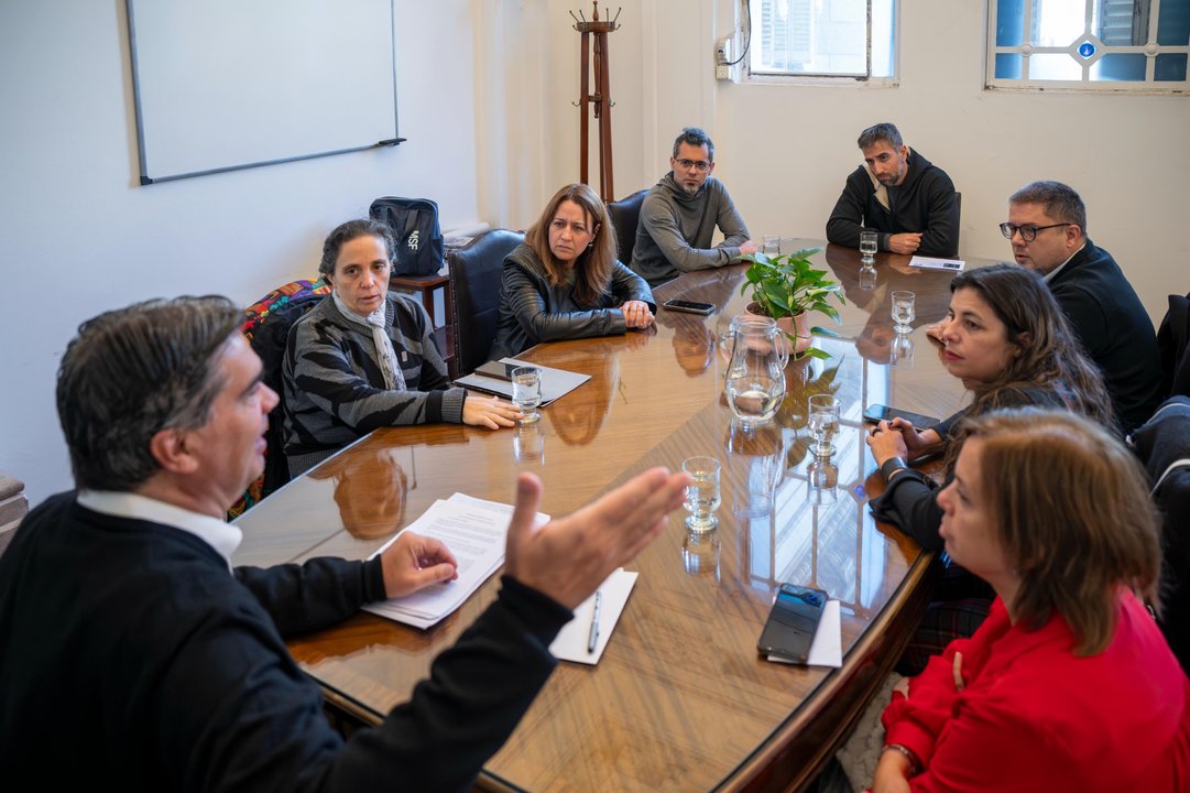 Jorge Capitanich reunido con trabajadores del INTI