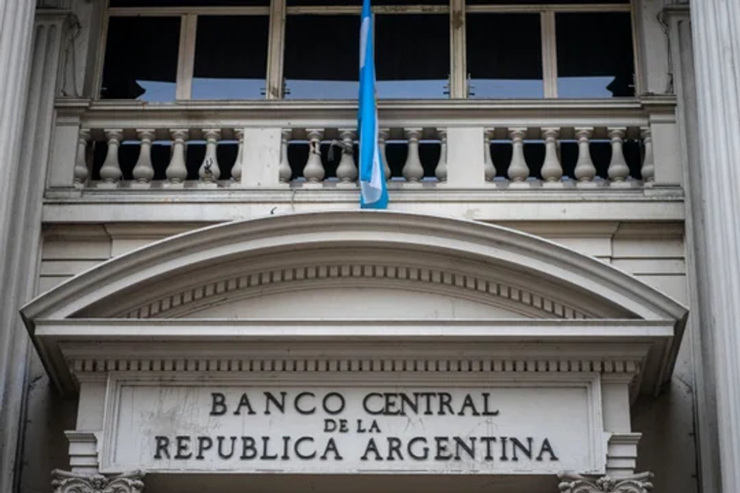 El Banco Central volvió a comprar dólares y ya superó el 70% de la meta para 2026
