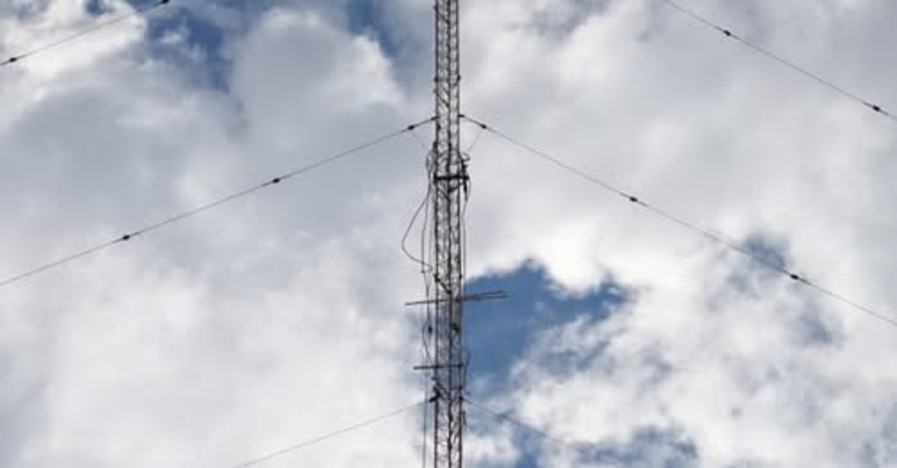 Tragedia en Rosario: un operario cayó desde una antena y murió