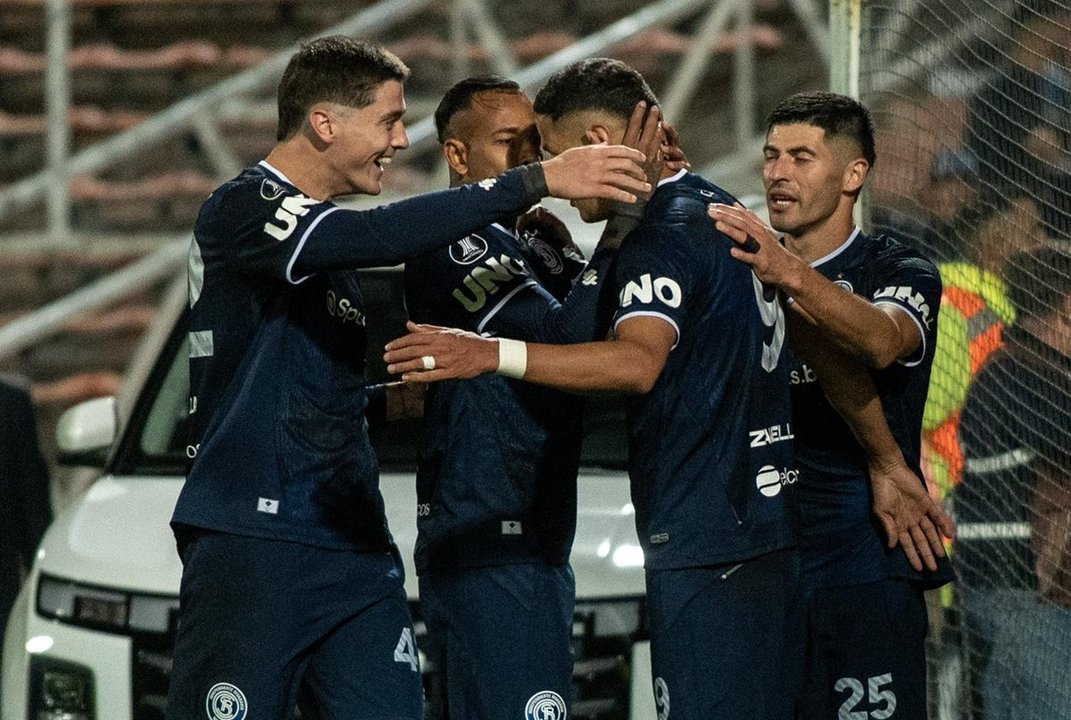 Independiente Rivadavia empató con Fluminense por la Copa Libertadores y quedó a un paso de octavos de final