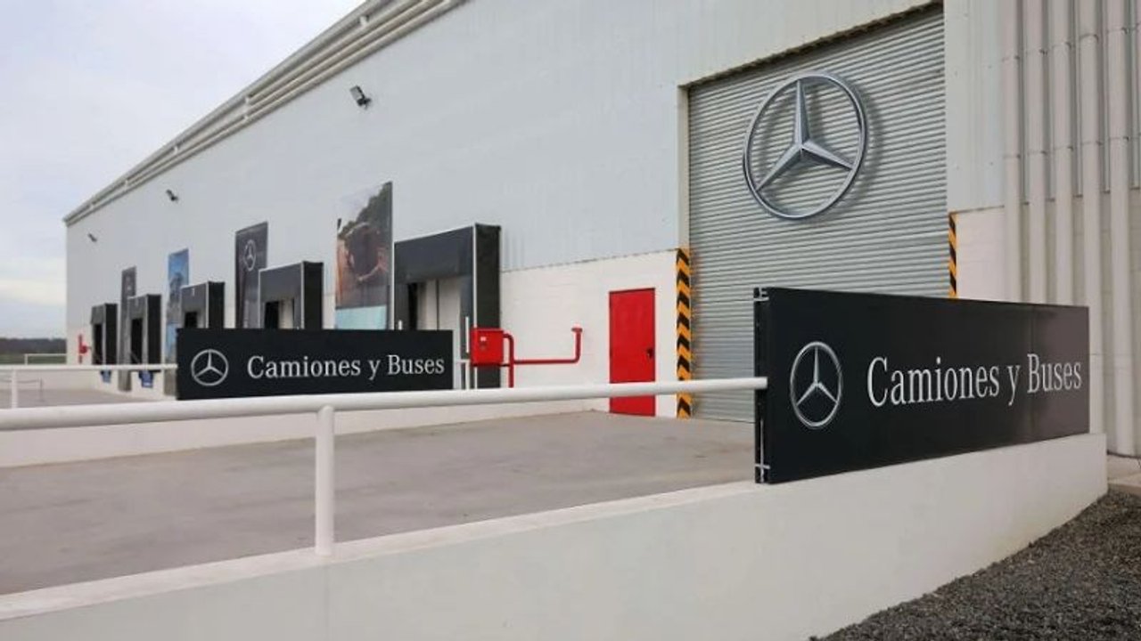 Inauguración de la nueva planta de Mercedes-Benz Camiones y Buses en Zárate
