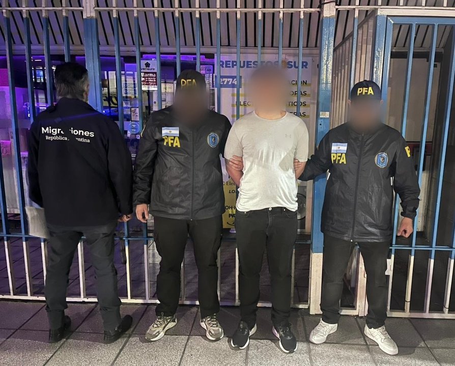 Expulsan a ciudadano ruso por operaciones de desinformación en Argentina