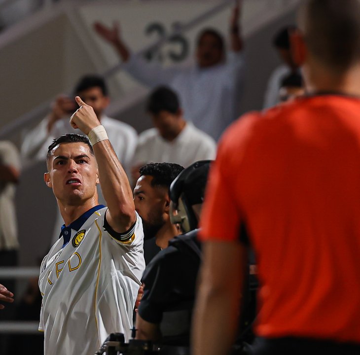 Cristiano Ronaldo genera controversia en Arabia Saudita tras cánticos de Messi