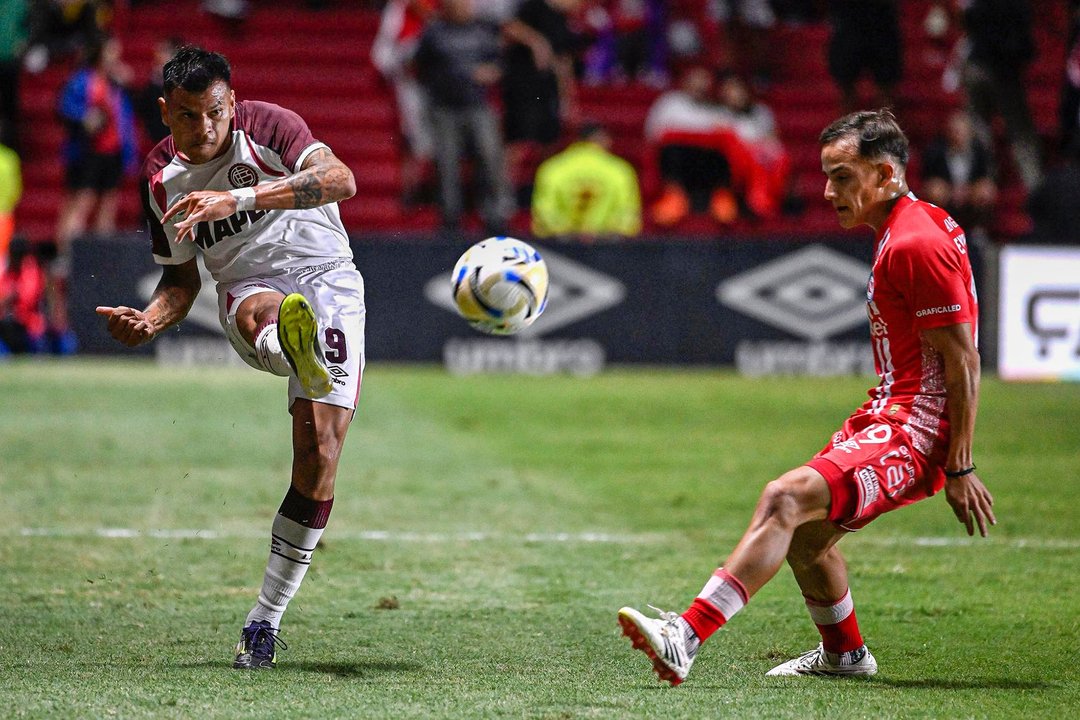 Argentinos Juniors y Lanús buscan un lugar en los cuartos del Torneo Apertura