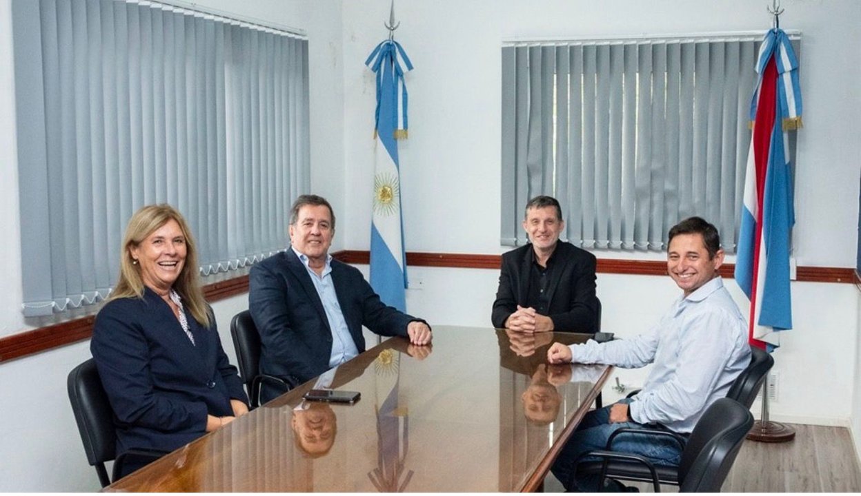 Autoridades de UADER y Salto Grande en reunión de trabajo