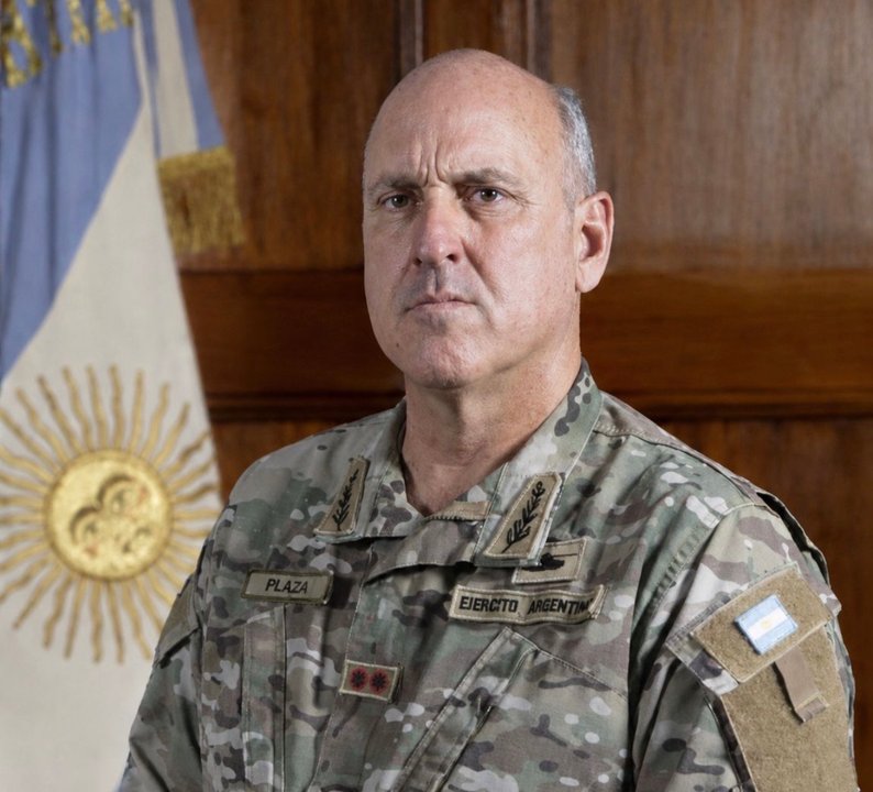 El general Pablo Guillermo Plaza, nuevo presidente de la OSFA