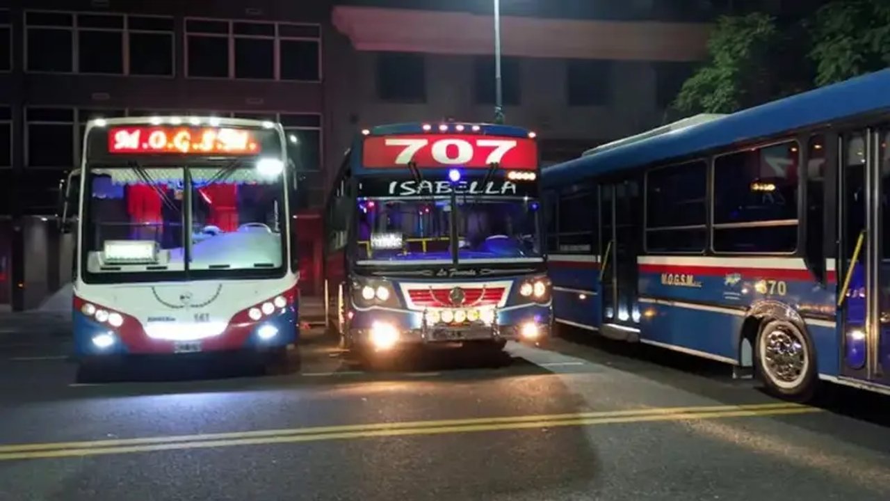 Parada de colectivos en San Isidro afectada por el cierre de líneas