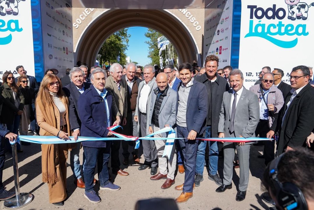 Pullaro y Llaryora en la muestra TodoLáctea 2026