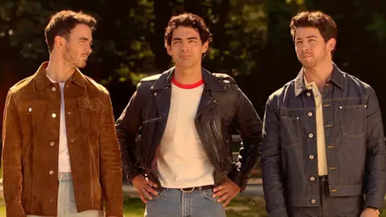 Póster oficial de Camp Rock 3 con los Jonas Brothers