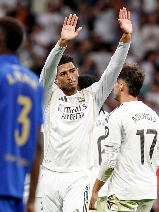 El Real Madrid se impone al Real Oviedo y sigue luchando en LaLiga