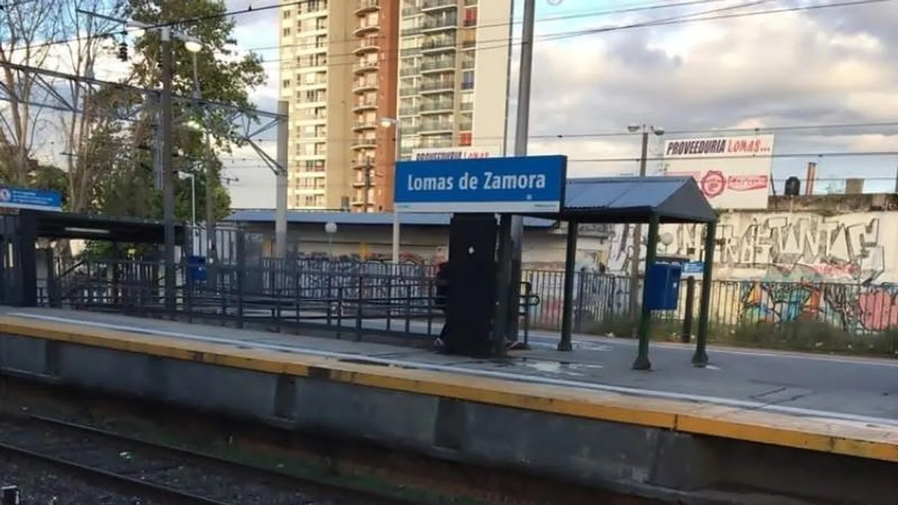 Tragedia en Lomas de Zamora: pareja muere arrollada por el tren Roca