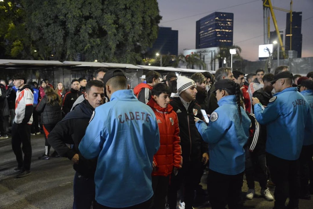Controles en el Monumental: 467 actas y 48 'trapitos' demorados durante el partido