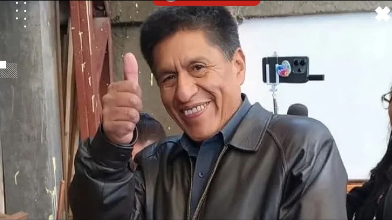 Bolivia: ministro de Trabajo pone su cargo a disposición con el objetivo de ayudar a la “pacificación del país”