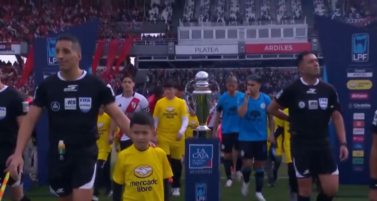 River vs Belgrano: así fue el impresionante recibimiento en la previa de la final del Torneo Apertura