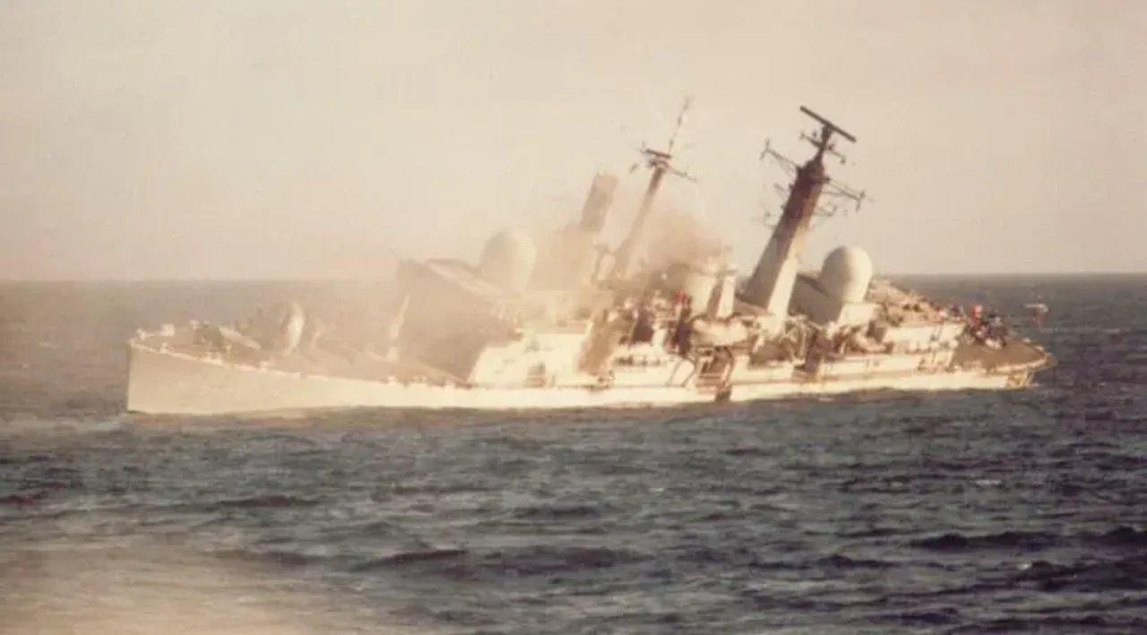 A 44 años del hundimiento del HMS Coventry: el 25 de mayo en que los pilotos argentinos hicieron historia en Malvinas