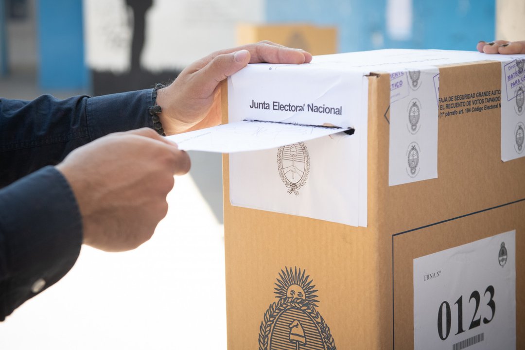 Encuesta: Milei logra un 37,2% de apoyo, pero quienes buscan un cambio suman un 61,5%
