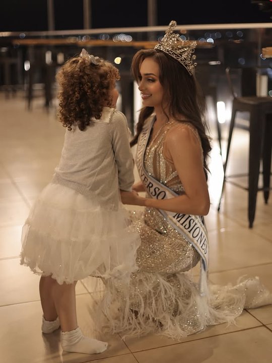 “Mi primer desfile fue con Pancho Dotto”: Tamara Rogouski y los inicios de representante argentina