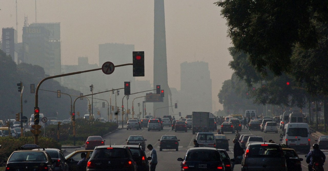 Alerta violeta por niebla este miércoles: a qué hora se recomienda no salir por poca visibilidad