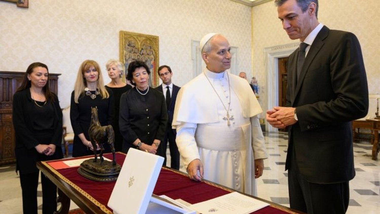 El papa León XIV recibió a Pedro Sánchez