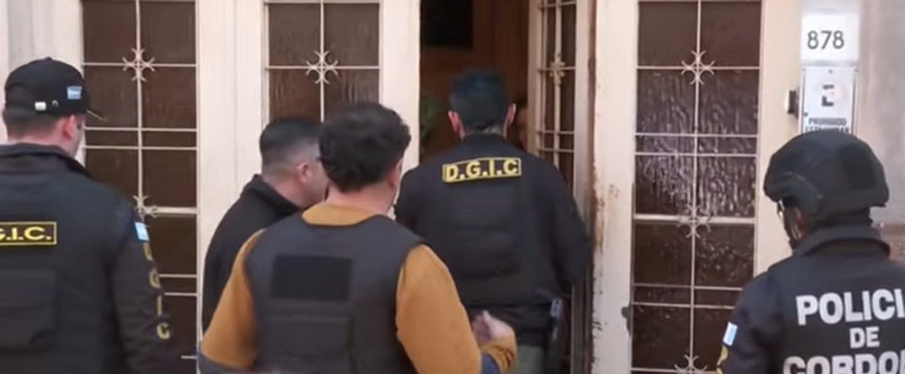 Allanan la vivienda del principal sospechoso en la desaparición de Agostina Vega