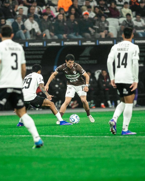 Histórico: Platense le ganó a Corinthians y clasificó a octavos de final de la Copa Libertadores